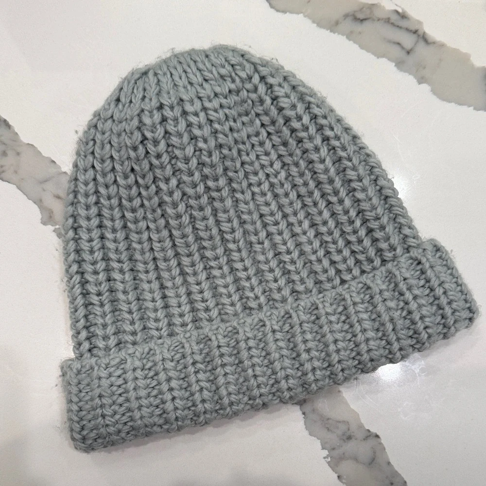 Cozy Gray‎ Knit Beanie